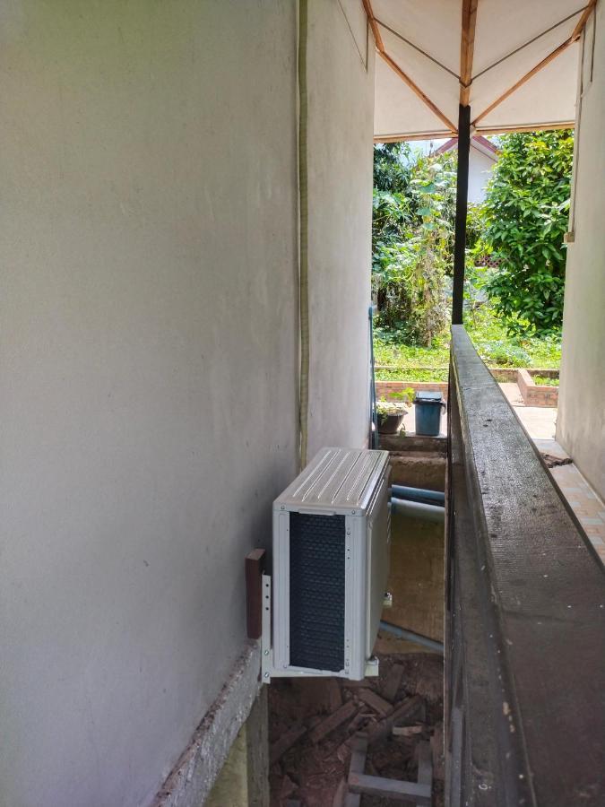 Sunset Bungalows & Gh Muang Ngoi 외부 사진